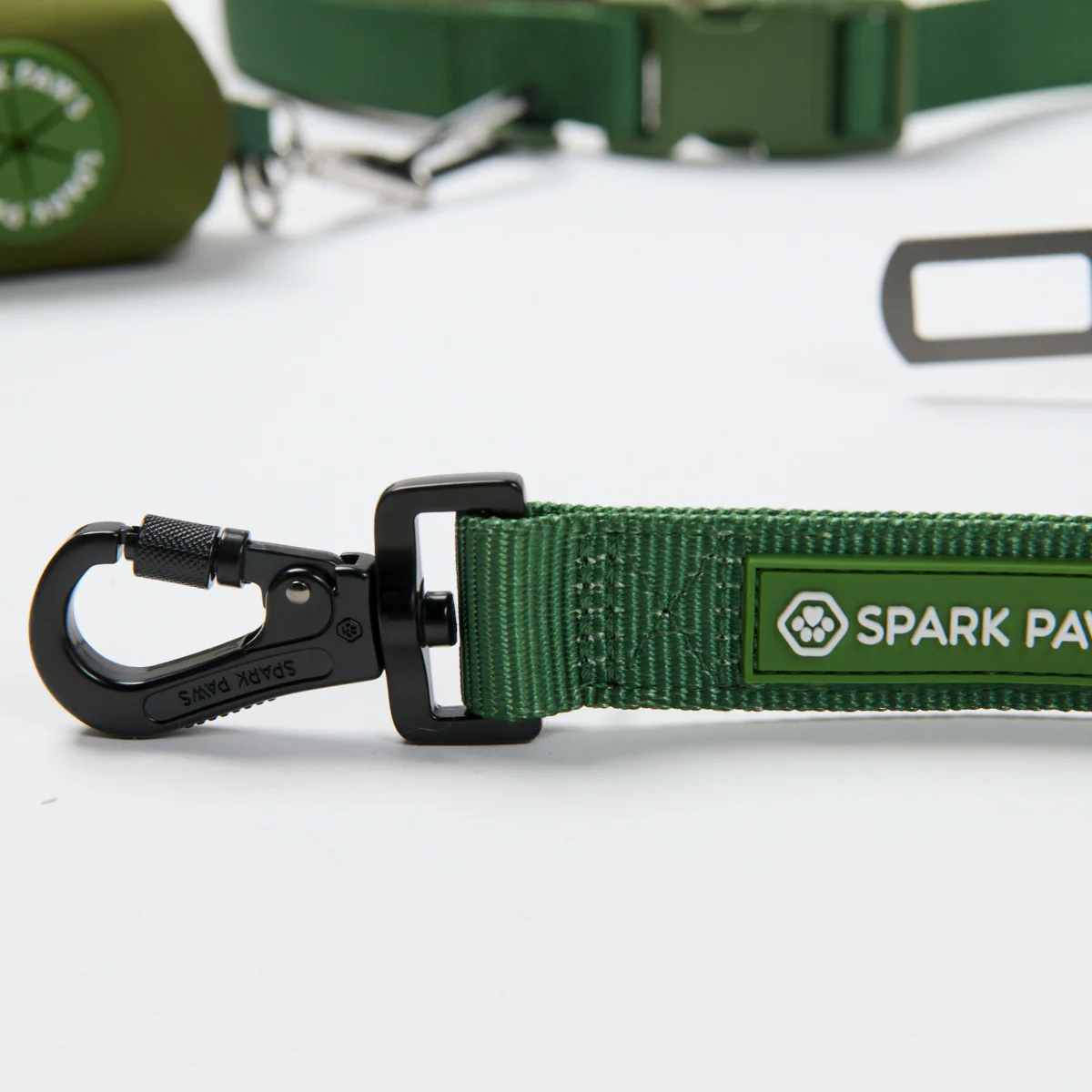 Multipurpose Seatbelt Handsfree Leash & Poop Bag Holder Set - Image 36