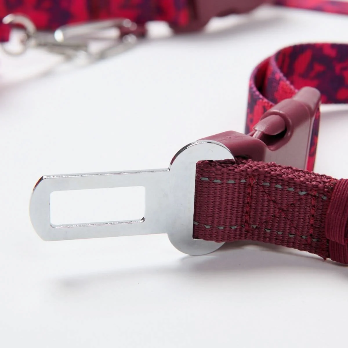 Multipurpose Seatbelt Handsfree Leash & Poop Bag Holder Set - Fuchsia Camo - Image 4